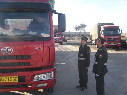 大连道路运输稽查队:从源头查违规货车