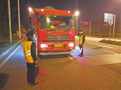 王家街道 开展货运安全专项整治 筑牢交通安全防护网