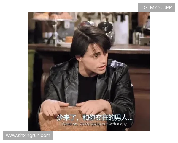 90年代经典《老友记》：20年后再看，你会发现这6个被忽略的感人瞬间